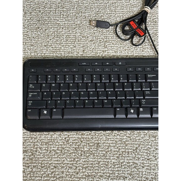 Microsoft Wired USB Keyboard 600 - Model 1366 - Black - With Number Pad - Picture 3 of 6
